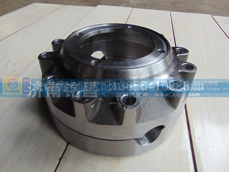AZ9981320136,豪沃AC16轴间差速器壳,济南优卡联汽车零部件有限公司