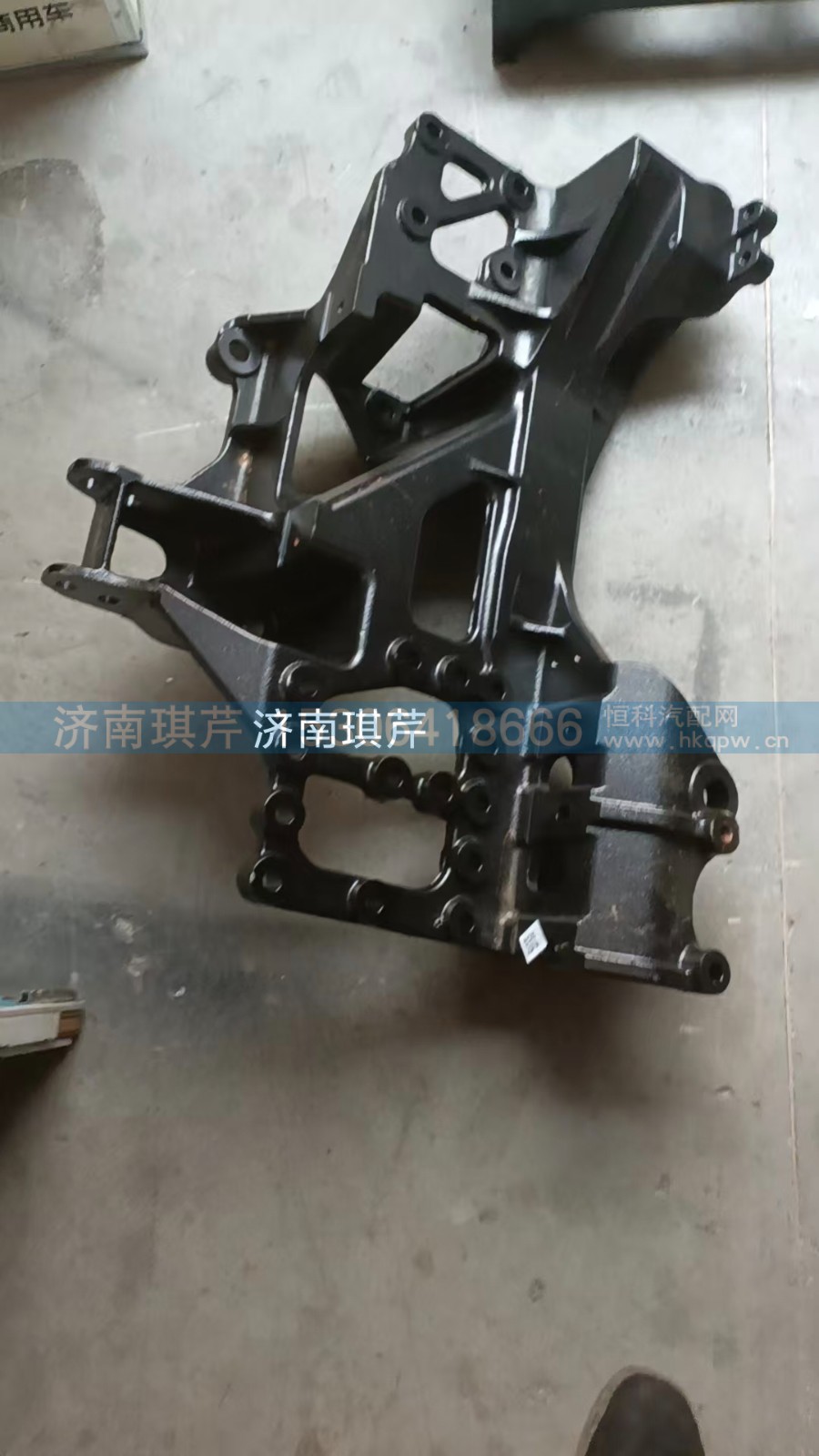 左前端鑄件