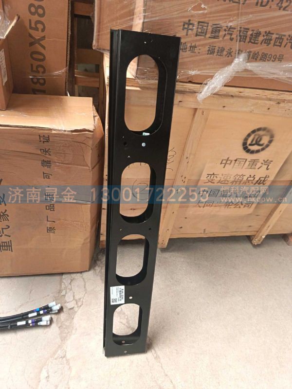 中体塑料保险杠支架（中间） FZ164B24002322