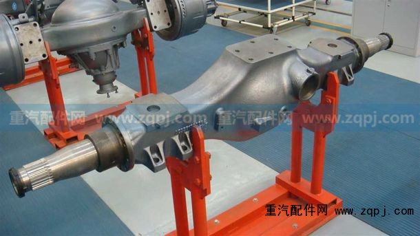 AZ9981330066,AC16中桥壳总成,济南驰纳重型汽车进出口贸易有限公司