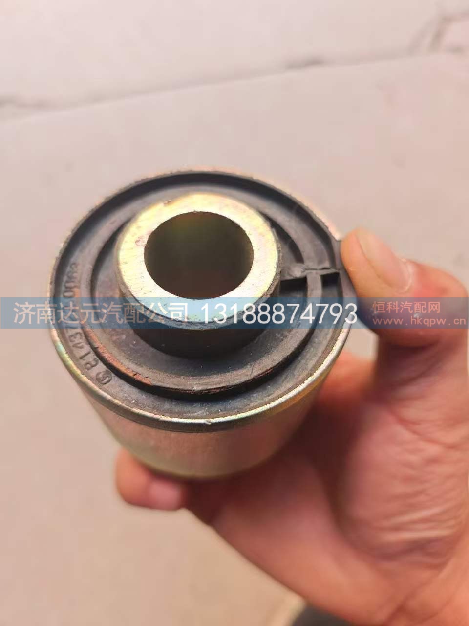 DZ81.43722.0063   德龙后稳定杆衬套