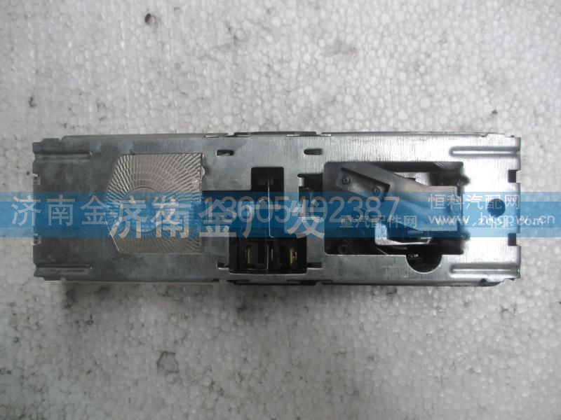 81.25201.6188,駕駛室內(nèi)照明燈,濟(jì)南金廣發(fā)商貿(mào)有限公司