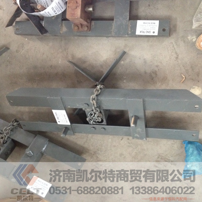 AZ9725860210,重汽豪沃斯太尔金王子备胎支架,济南凯尔特商贸有限公司