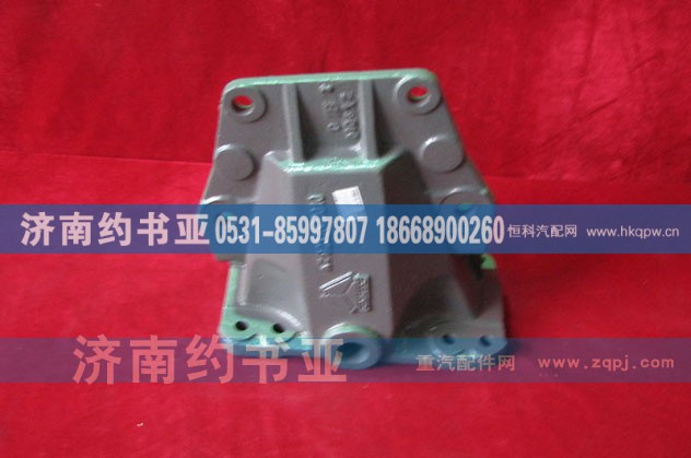 WG9232520010前簧左后支架