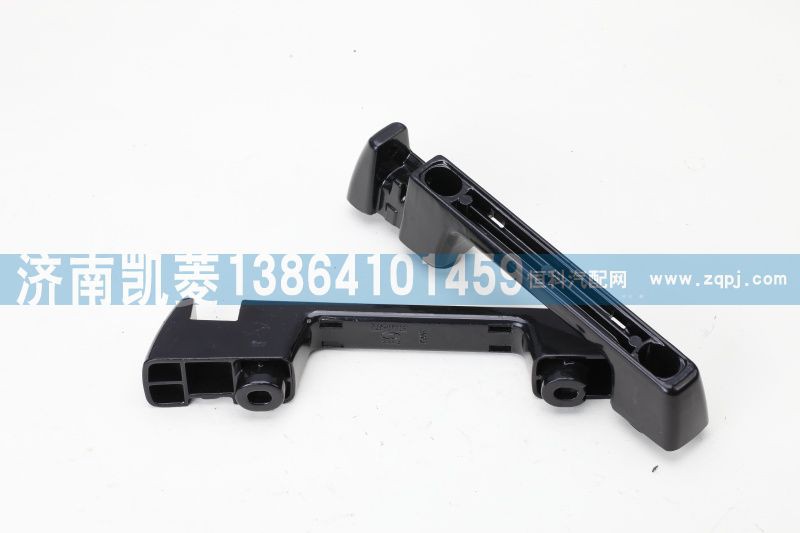 82B-07025前风窗下把手