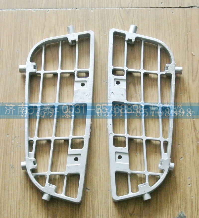 WG1684240704,右下防滑板,济南开泰工贸有限公司