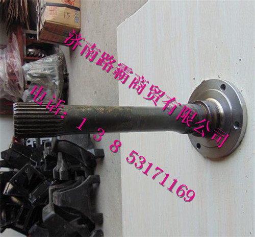 3463530435.jpg,奔驰贯通轴,济南汇德卡汽车零部件有限公司