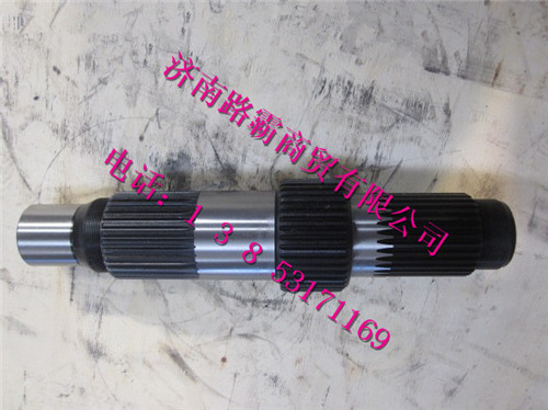 AZ9981320105.jpg,AC16桥轴间输入轴,济南汇德卡汽车零部件有限公司