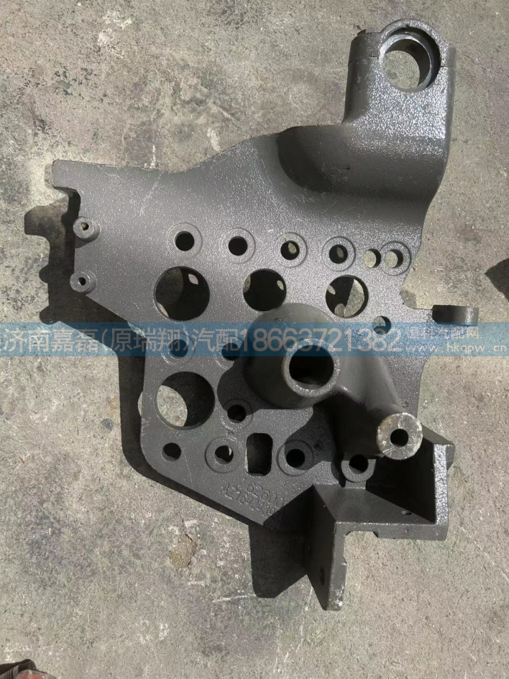 AZ1642439336右前支架总成(320sus/+114.5/LHD)