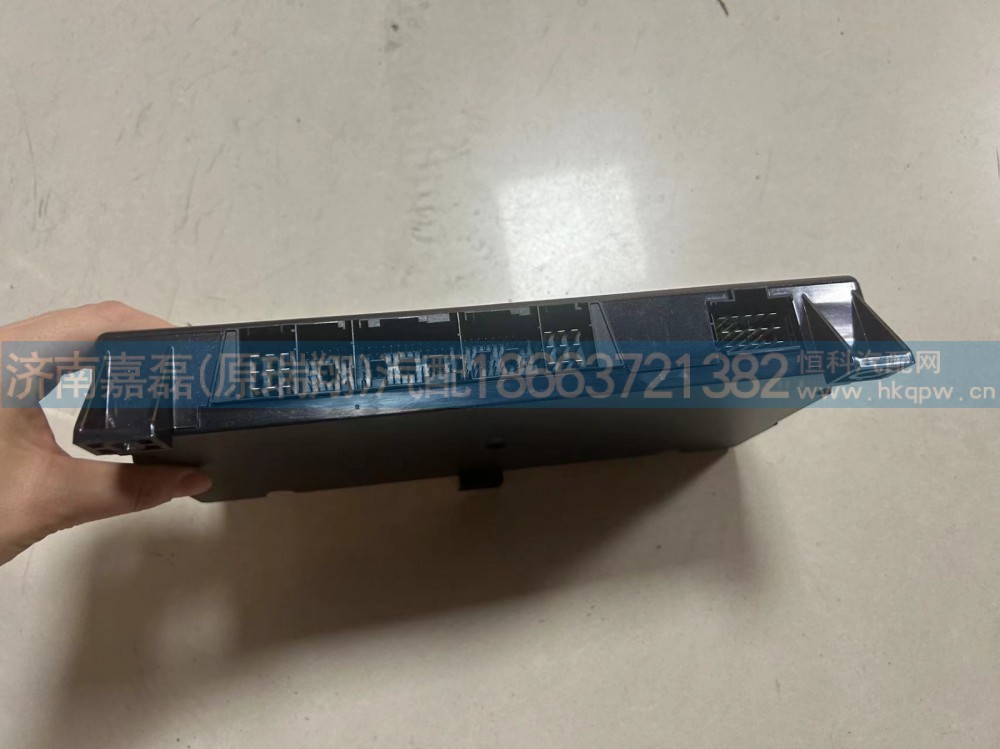 WG9716580023豪沃中央控制单元（CBCU）刷程序