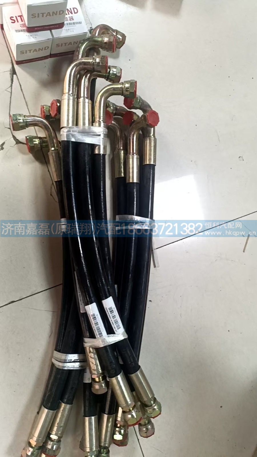 WG9525552211供气胶管