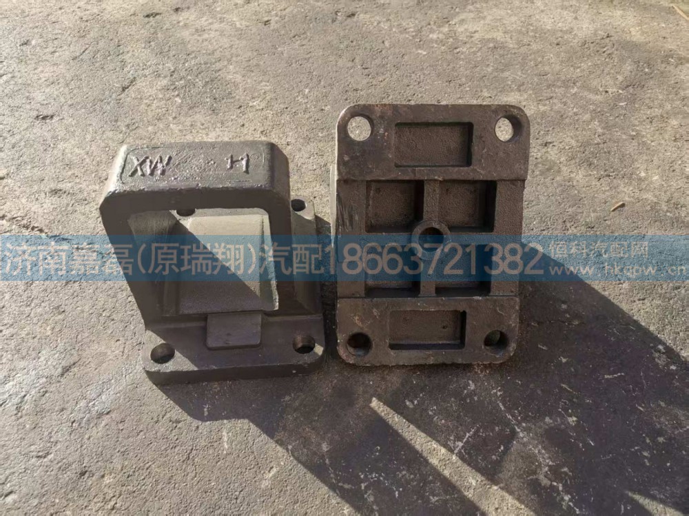 AZ9631520011后板簧左前支架(两片主簧）
