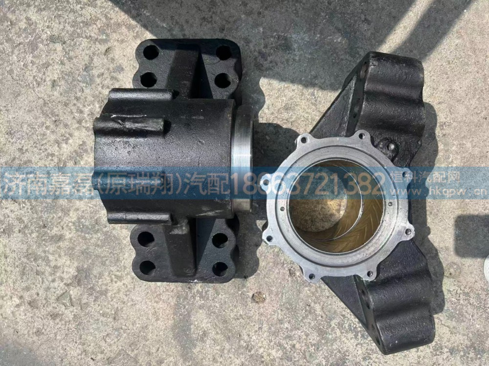重汽豪翰平衡轴带轴壳总成   编号WG9525524365