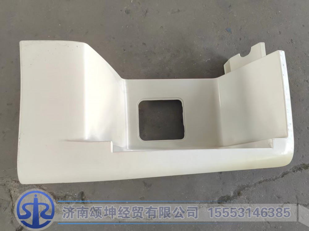 AZ16D424000022    右脚踏板（宽体低位）