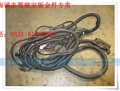 DZ9100774330,,济南诚志重型汽车驾驶室钣金件专卖
