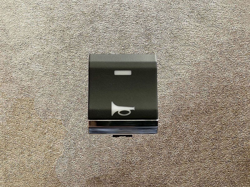 DZ97189584501,电气喇叭转换开关Electrical horn switch,济南向前汽车配件有限公司