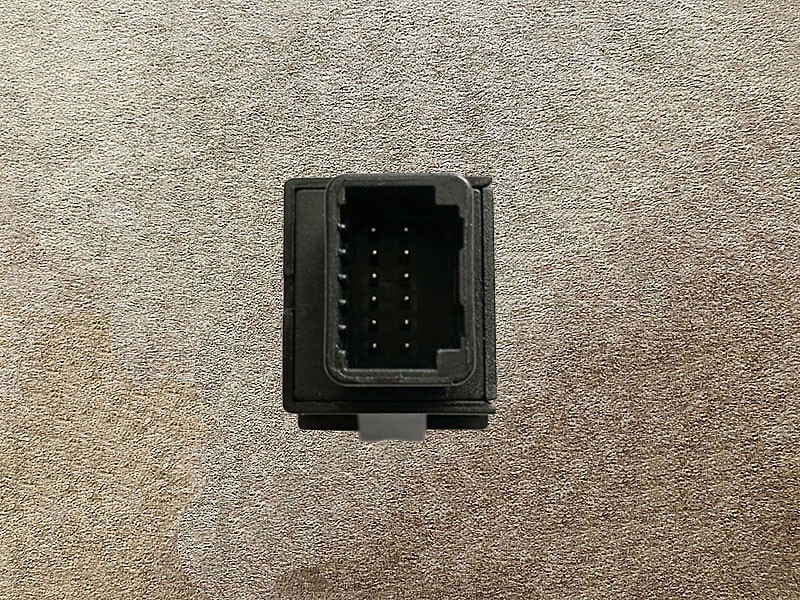 DZ97189584501,电气喇叭转换开关Electrical horn switch,济南向前汽车配件有限公司