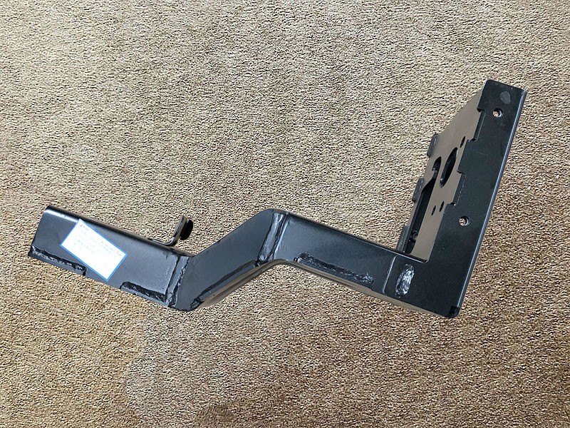 DZ15221240290,Right lap bracket,济南向前汽车配件有限公司