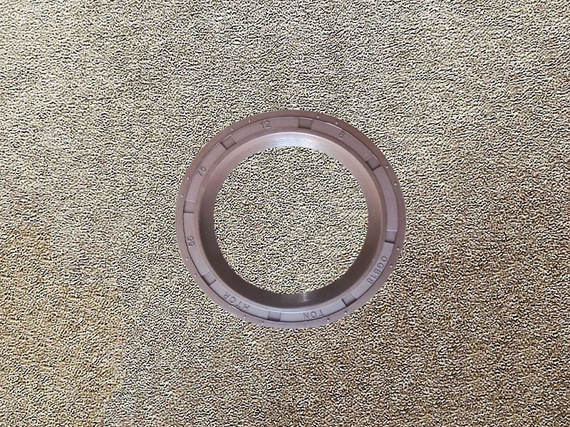 WG9003070055一轴油封