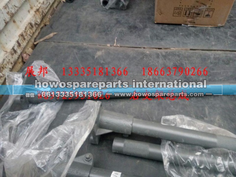 WG9725951026,右支架总成,济南冠泽卡车配件营销中心