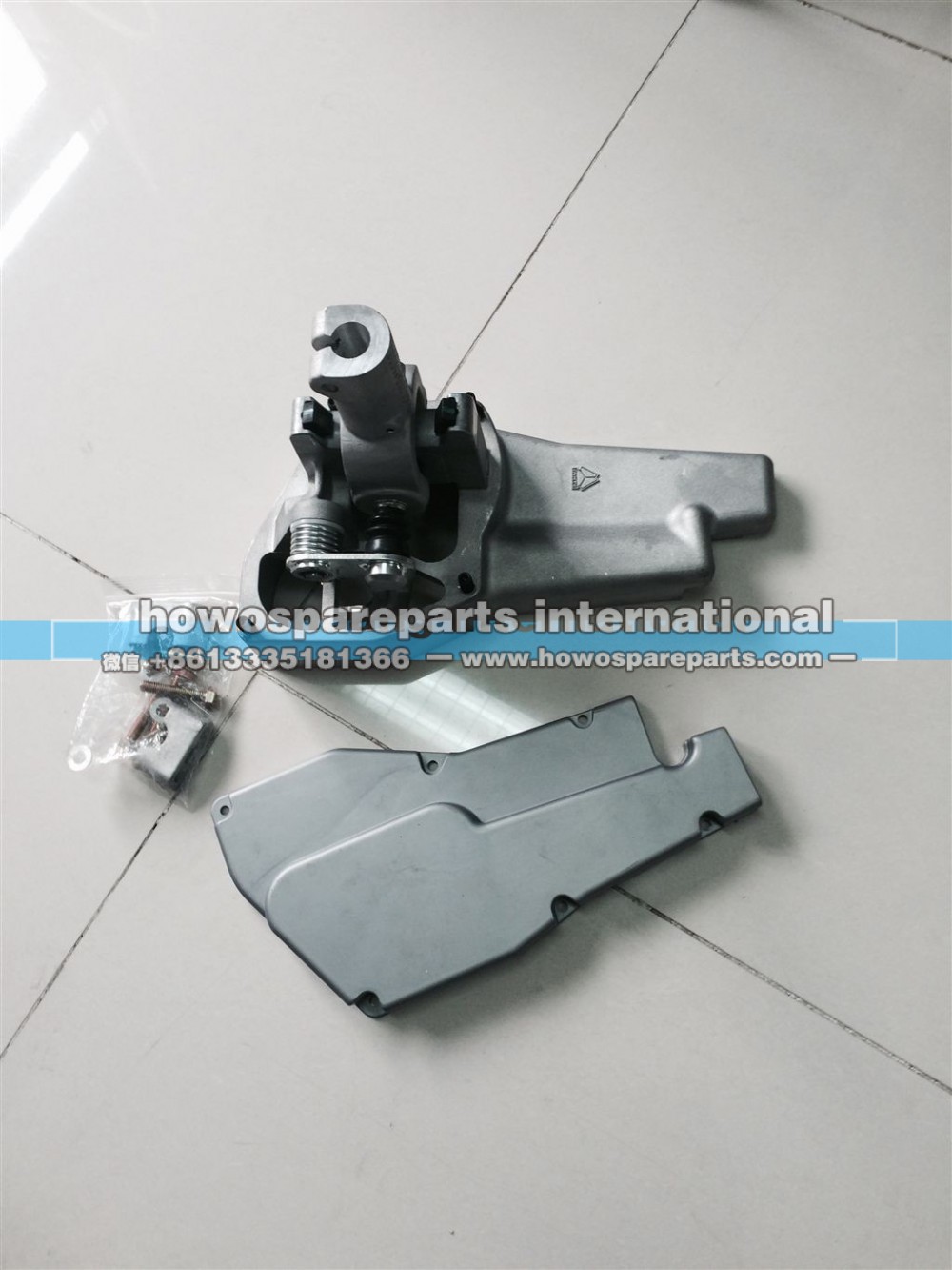 AZ9900240100,操纵器总成,济南冠泽卡车配件营销中心