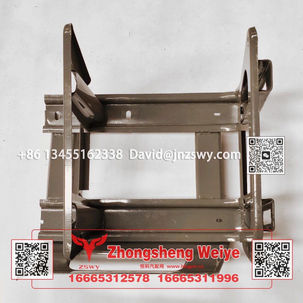 WG1671240229豪沃E7-N7低位踏板骨架左 42×43×29 6kg