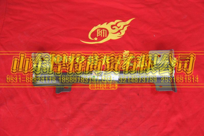 LG1611200009,HOWO豪沃轻卡左前大灯安装支架,山东悍将商贸有限公司