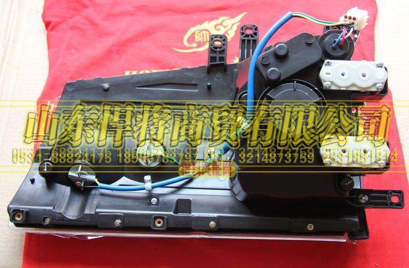 LG9704720001,HOWO豪沃輕卡組合前燈總成（左）,山東悍將商貿(mào)有限公司