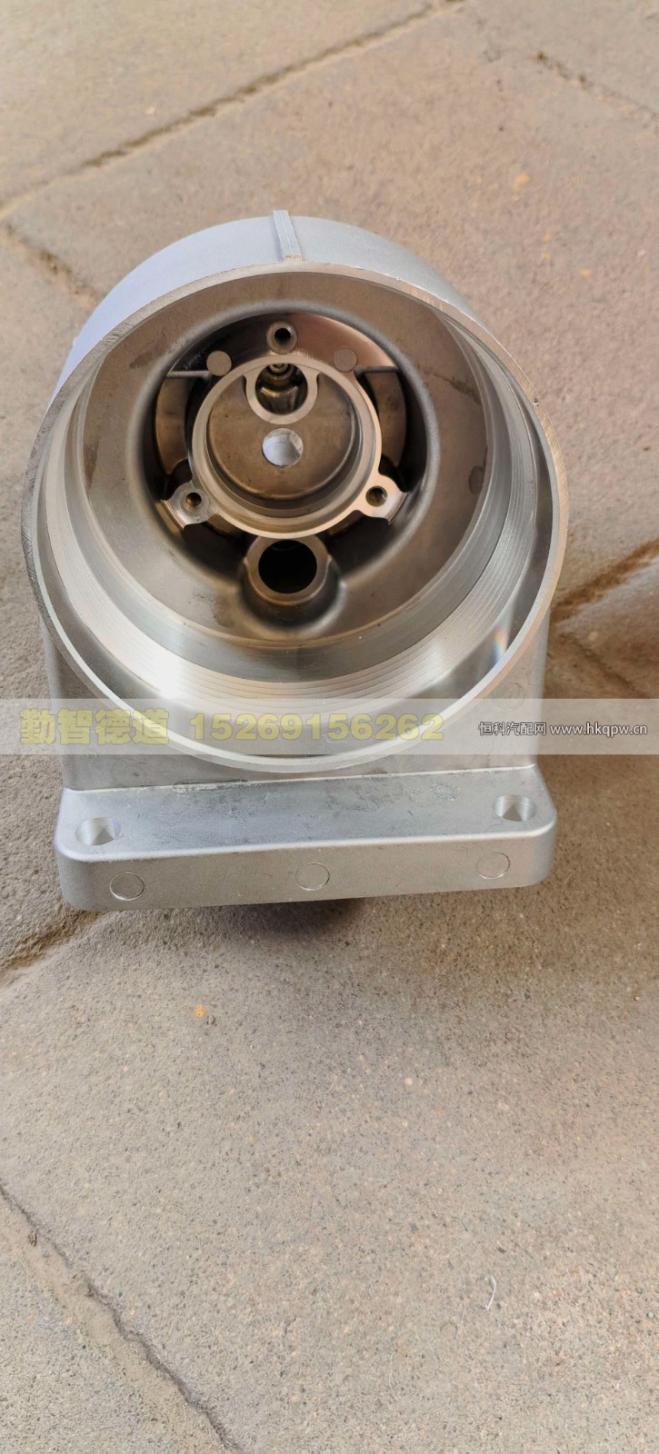 H411000000514柴油滤清器底座