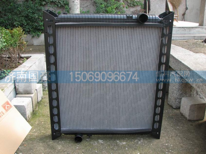 WG9725530120/1/130,水箱中冷器总成,济南鼎立兴丞汽车配件有限公司