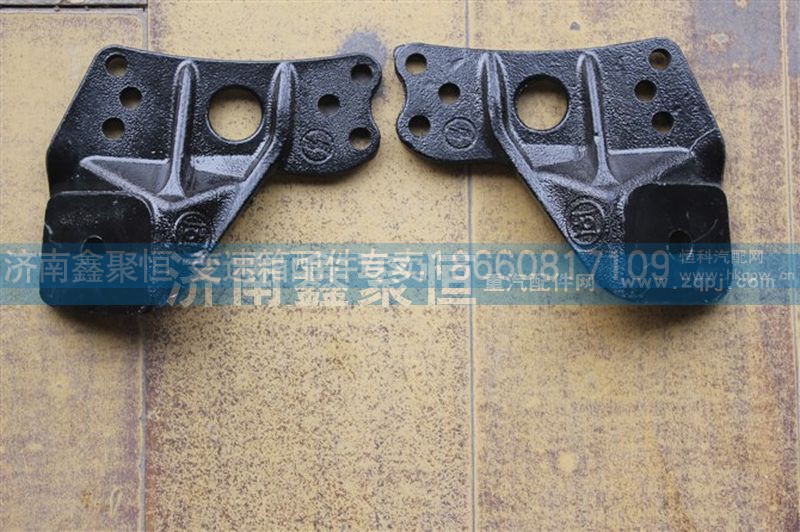 DZ932599998,德龙 发动机支架右,济南鑫聚恒汽车配件有限公司