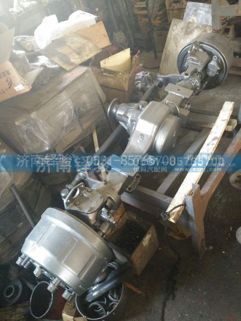,前驱动桥总成,济南信达重汽配件有限公司
