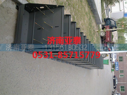 AZ9725760005,豪沃电瓶箱体总成,济南市铭卡汽车配件配件厂