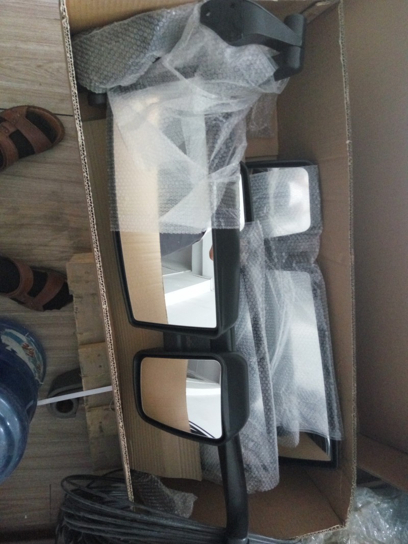 WG1646770002,后视镜右置,济南诺诚重型汽车配件有限公司