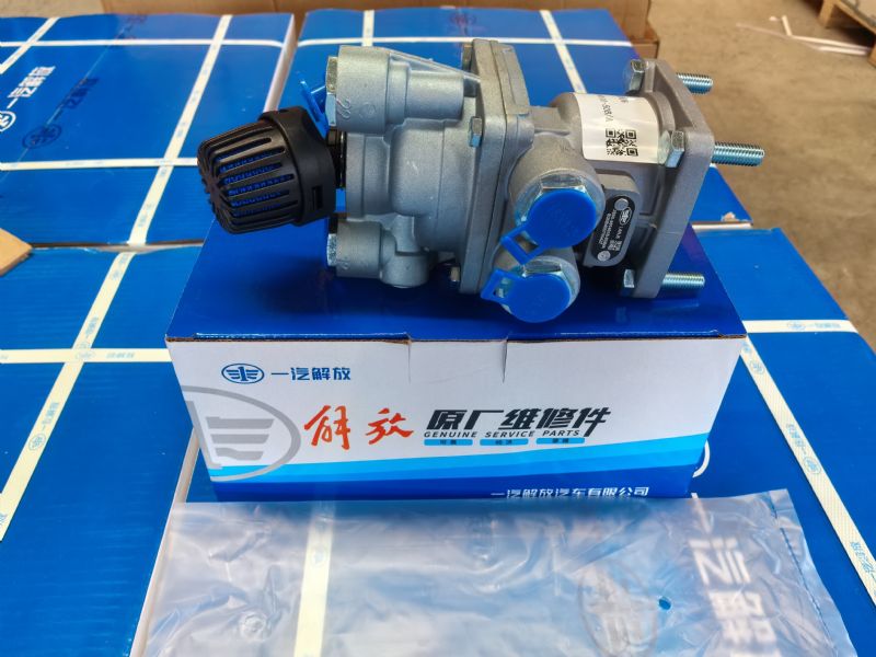 制动阀及管接头总成 JS90-3514010-50B/A