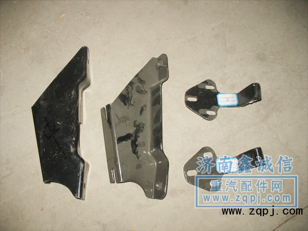 中國(guó)陜西陜汽重卡中卡德龍M3000汽車(chē)配件遮陽(yáng)罩支架1870033/1870033