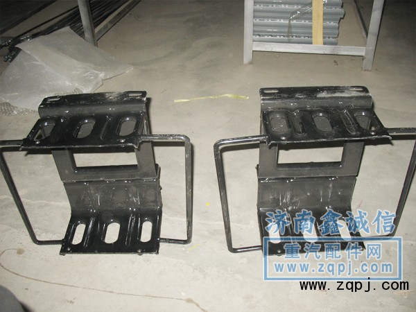 德龍M3000上車踏板護罩支架PW10G/53/PW10G/53