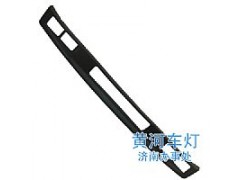 ,斯太尔双孔副保险杠,济南黄河车灯经销处