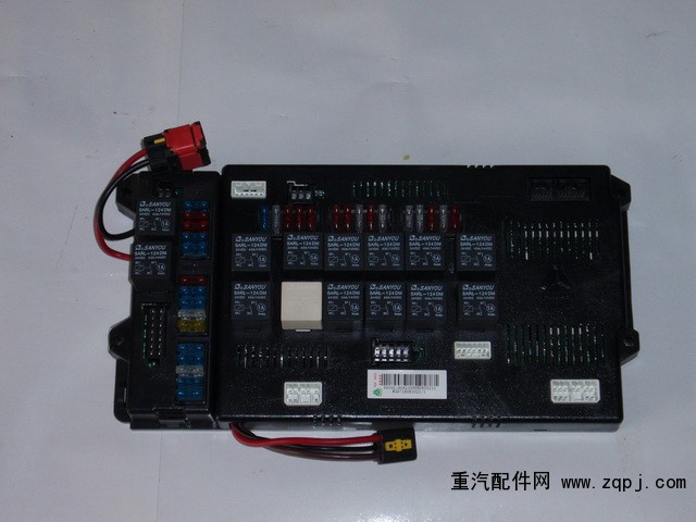 WG9719580009,右控制模块,济南华翔汽配