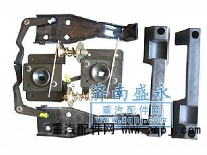 ,HOWO面罩锁及前扶手,济南盛永重型配件销售部