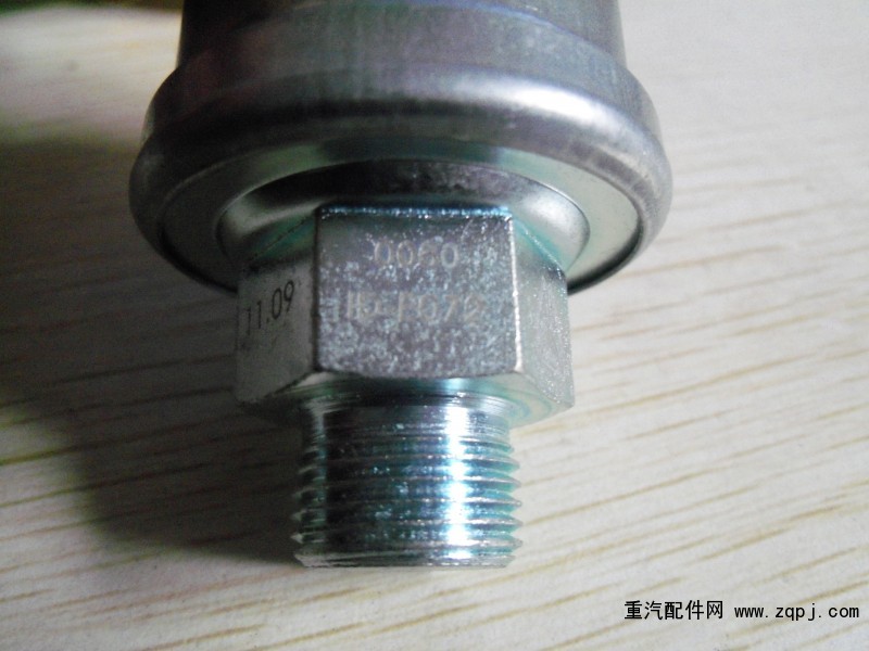 VG1500090060,机油压力传感器,济南联翱重卡汽配销售公司