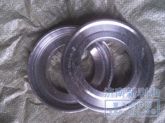 ,STR后轮油封座圈,济南新利和汽车配件有限公司