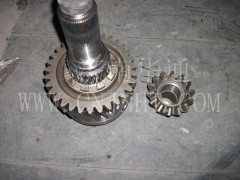 AZ9970320115,70矿轴间差速器总成,济南华通工贸有限公司