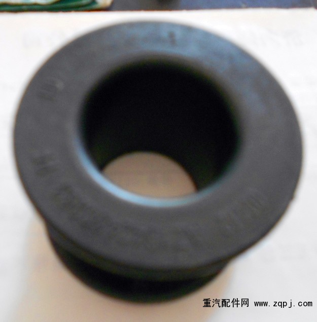 HOWO前翻转衬套AZ1642430263/AZ1642430263