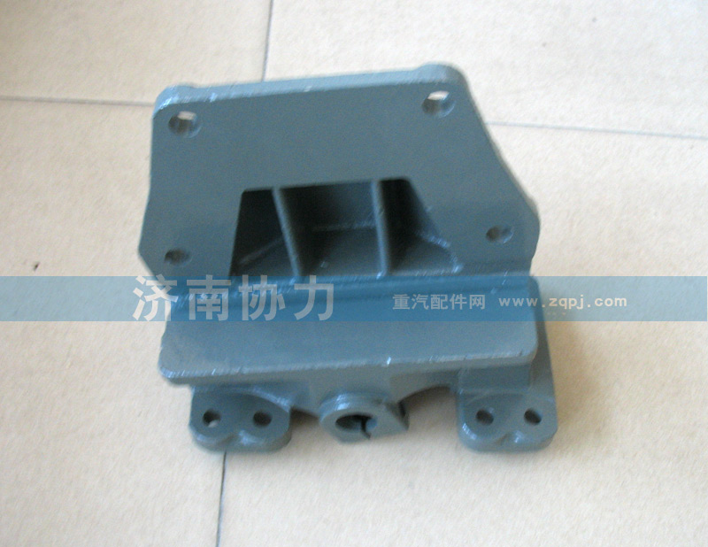 AZ9231520010/11,HOWO前簧后支架AZ9231520010/11,济南明钜汽车配件有限公司（原济南协力）
