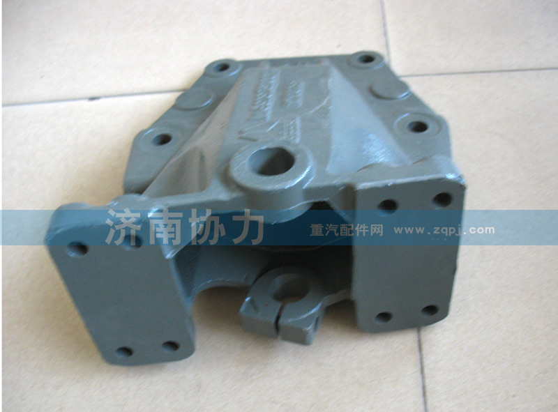 AZ9231520010/11,HOWO前簧后支架AZ9231520010/11,济南明钜汽车配件有限公司（原济南协力）