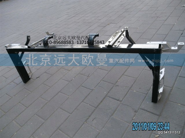 1B24983100002 保险杠固定下横梁ETX