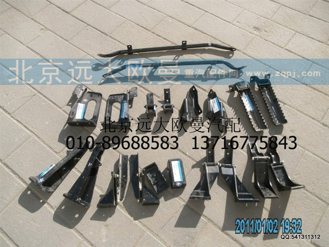 H4507010105A0 左衬板前支架总成