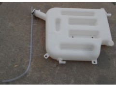 DZ9114530260,膨胀水箱,济南盛康汽车配件有限公司