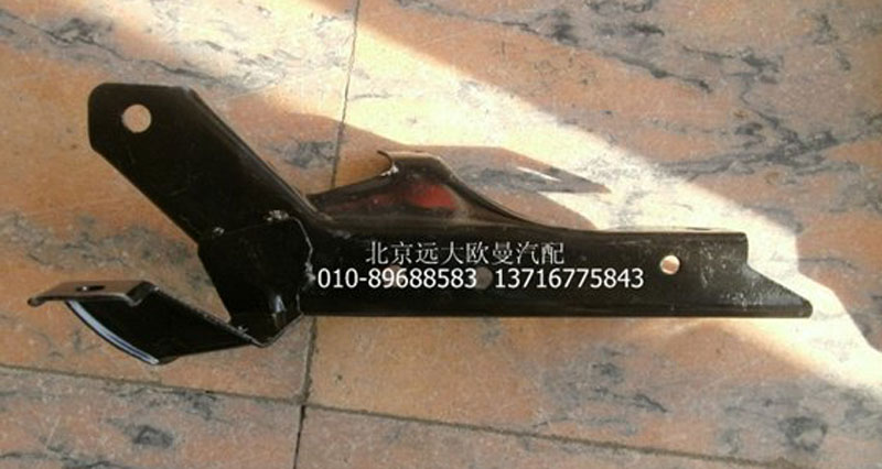1B24984504005,上踏板护罩支架左上,北京远大欧曼汽车配件有限公司